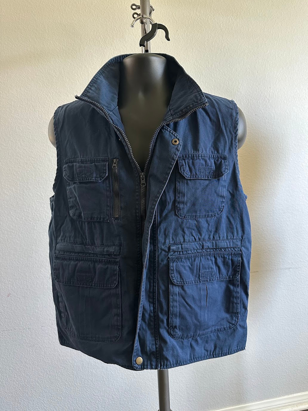 Utility Fishing Vest Navy Mesh Lined Zip Front Size M